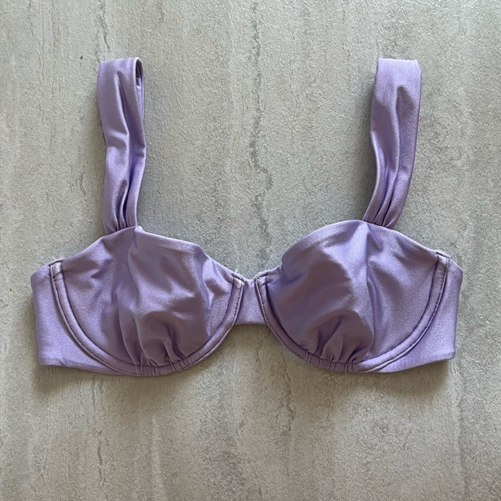 {Abercrombie & Fitch} Brand New Shiny Lavender Bikini Top